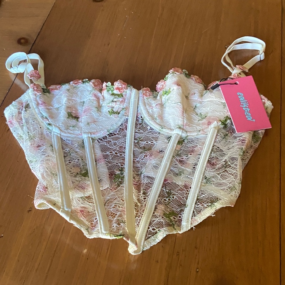 Edikted Floral Lace Corset - Cream and Pink